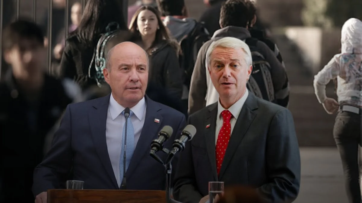 Deudores del Cae / elpuclitico.cl