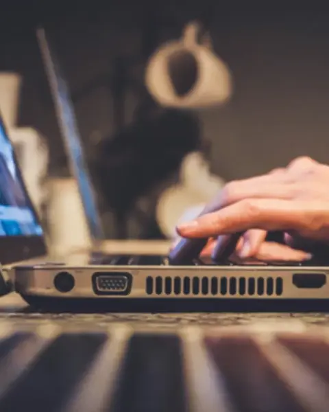 Computador : Fuente Unsplash