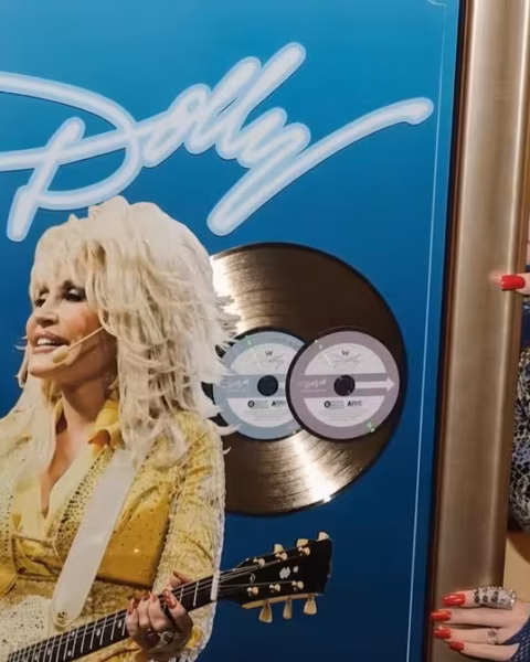 Dolly Parton a los 80 años: la reina del country que regaló más de 300 millones de libros